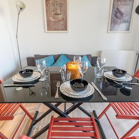 Family Travel Paris Apartment บุสซี-แซ็ง-ฌอร์ฌ ภายนอก รูปภาพ