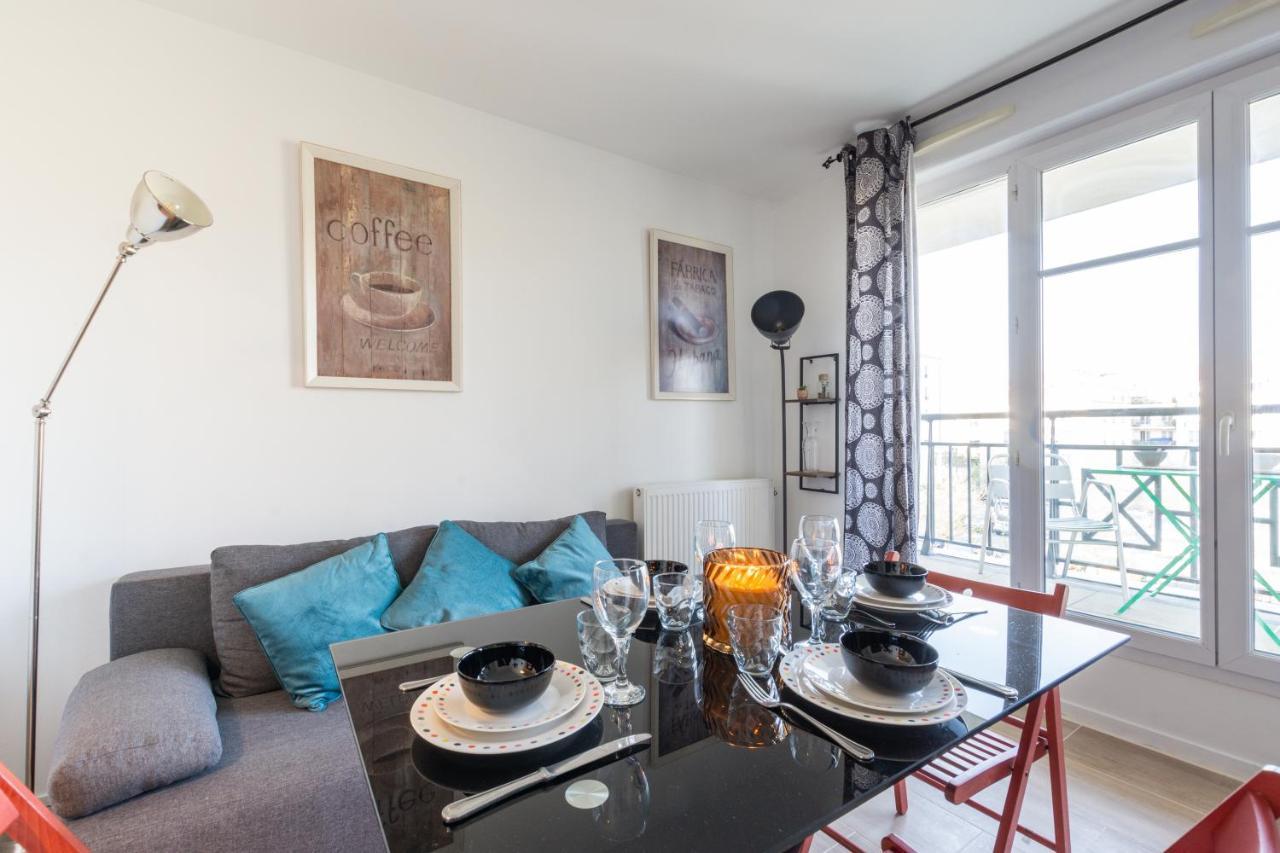 Family Travel Paris Apartment บุสซี-แซ็ง-ฌอร์ฌ ภายนอก รูปภาพ