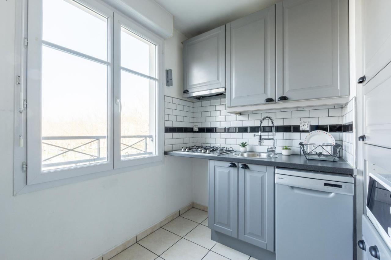 Family Travel Paris Apartment บุสซี-แซ็ง-ฌอร์ฌ ภายนอก รูปภาพ