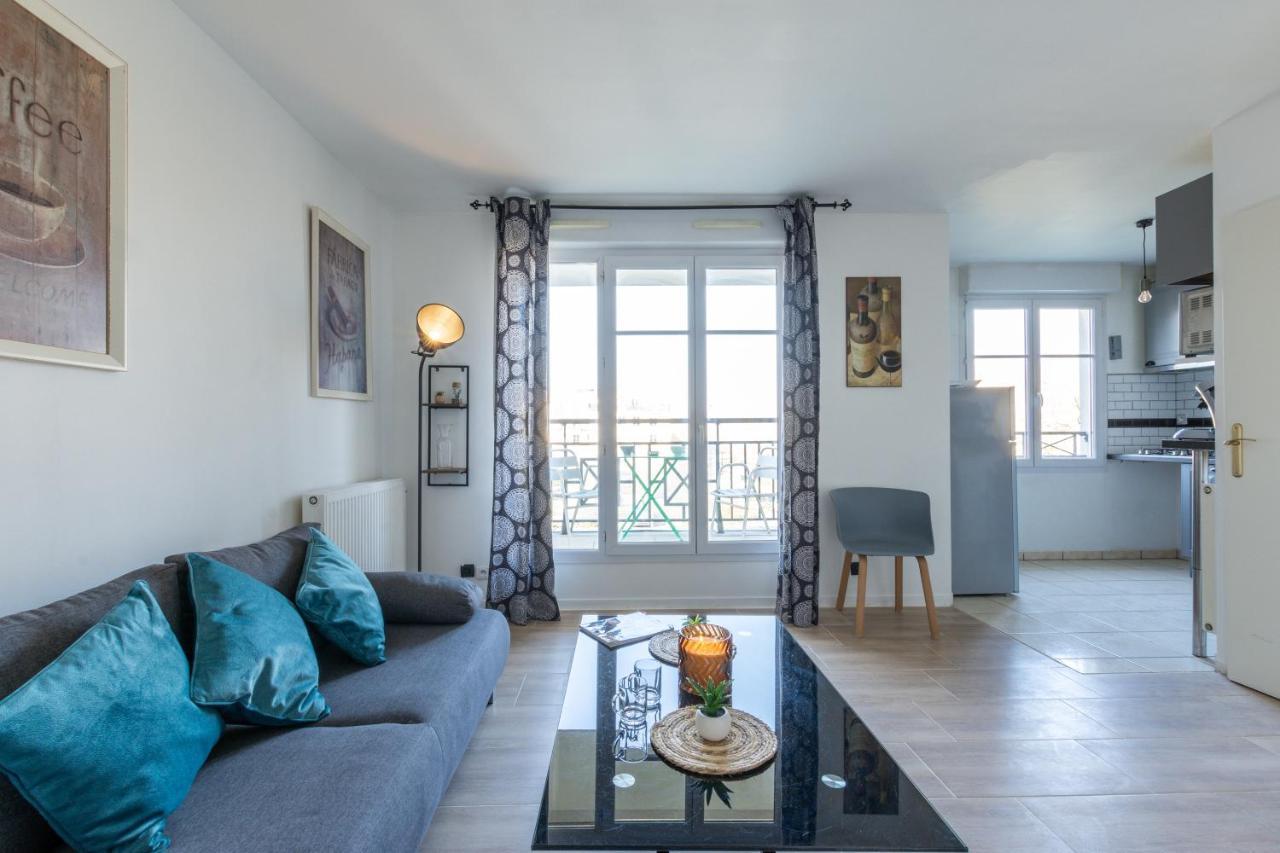 Family Travel Paris Apartment บุสซี-แซ็ง-ฌอร์ฌ ภายนอก รูปภาพ