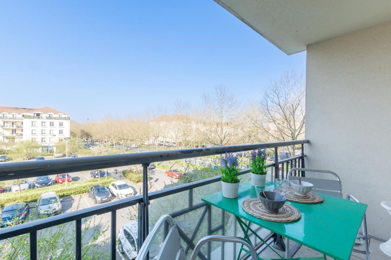 Family Travel Paris Apartment บุสซี-แซ็ง-ฌอร์ฌ ภายนอก รูปภาพ
