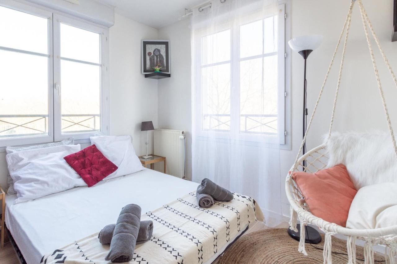 Family Travel Paris Apartment บุสซี-แซ็ง-ฌอร์ฌ ภายนอก รูปภาพ