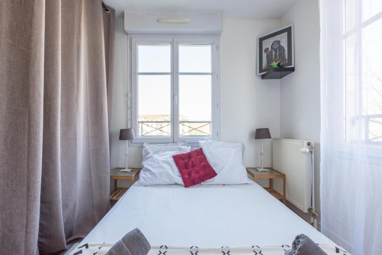 Family Travel Paris Apartment บุสซี-แซ็ง-ฌอร์ฌ ภายนอก รูปภาพ